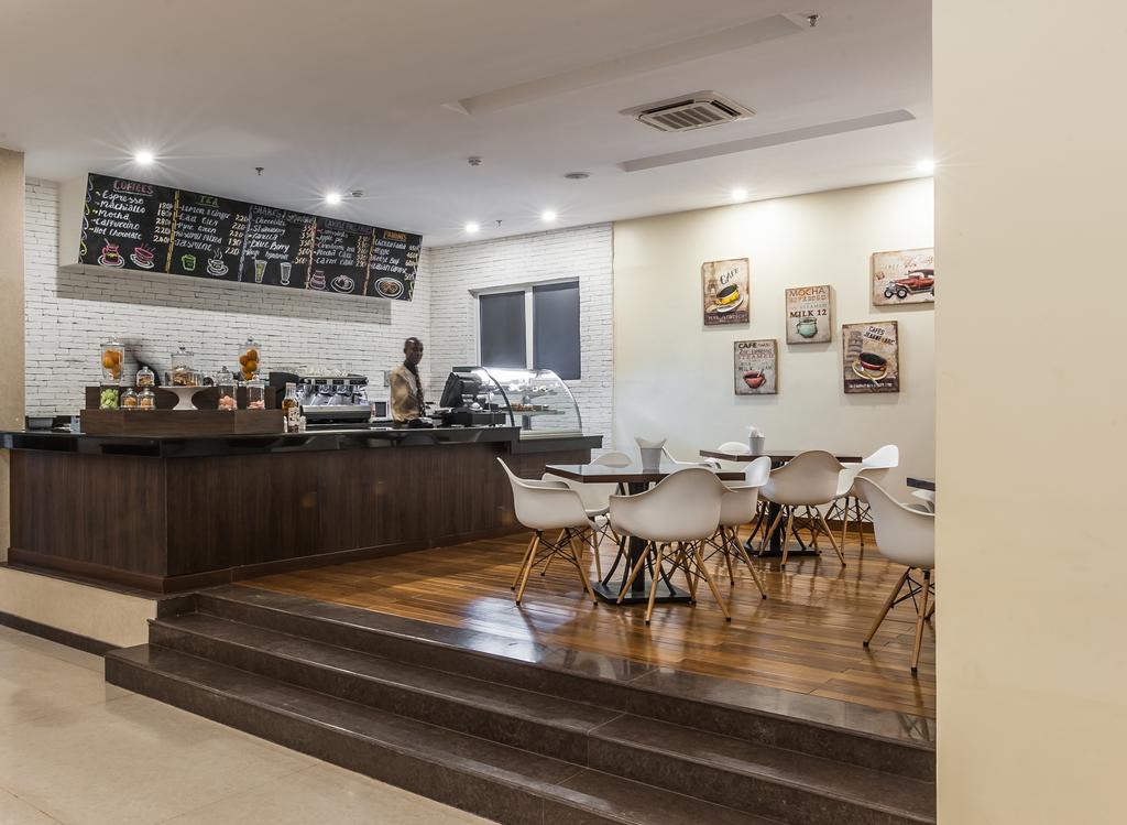 Acacia Premier Hotel 4*